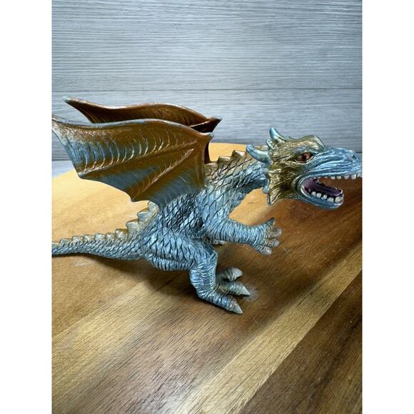 2005 TM Dragon Figure Fantasy Creature Purple 11”. Set Of Two. - Picture 9 of 12